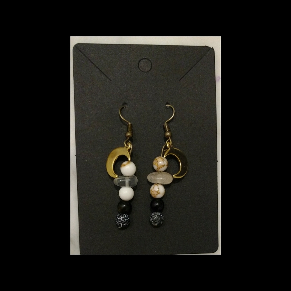Pretty Earrings- Gold Moon Agate